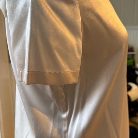 NWT St John luxury short sleeve silk blouse size 4 - Picture 3 of 5